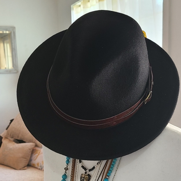 New - SUNDAY AFTERNOON- Cute "Carmen" Black Felt Messer Fedora, size M - Picture 3 of 5